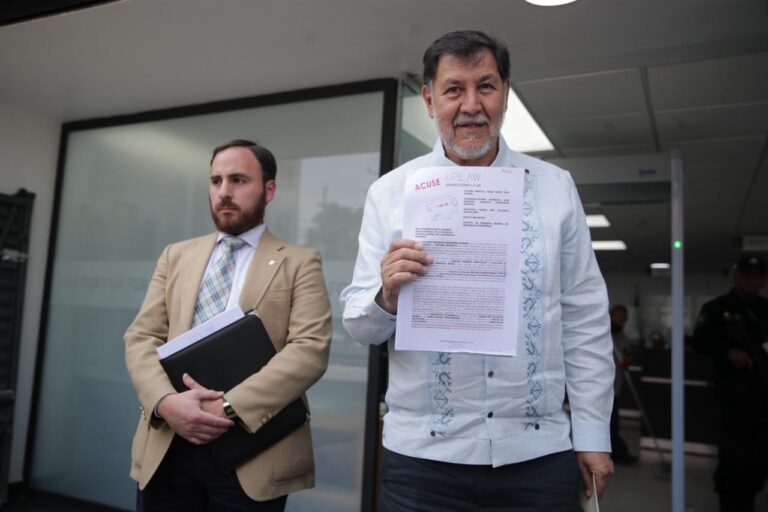 Noroña interpone denuncia contra Daniel Noboa y pide lo extraditen a México por asalto a embajada