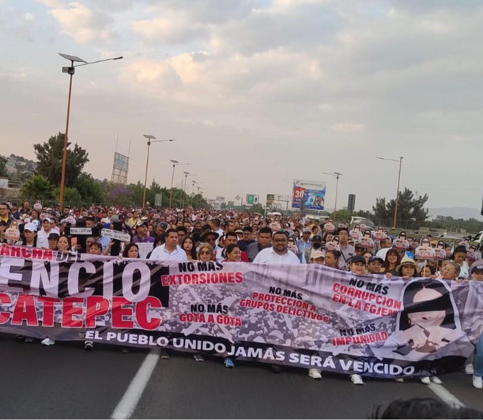 Decenas de vecinos de Ecatepec participan este lunes en la “Marcha del Silencio”