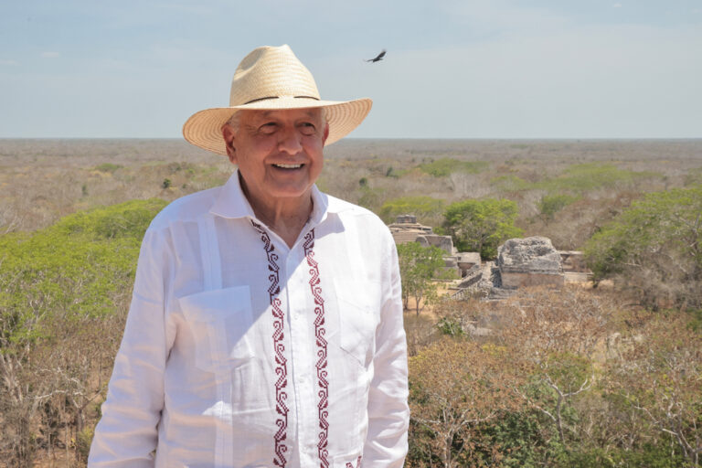 AMLO supervisó trabajos de zonas arqueológicas e infraestructura en el sureste del país