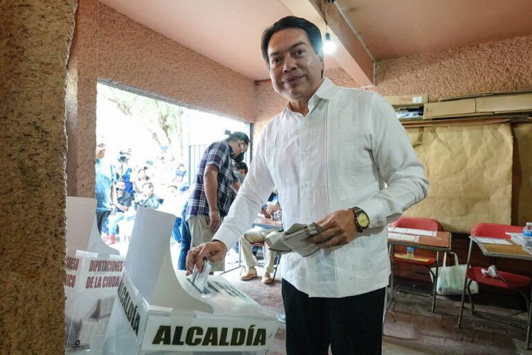 Gran participación ciudadana en jornada electoral, asegura Mario Delgado